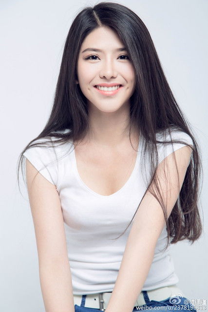 Fu Rouxuan as Hua Zhi