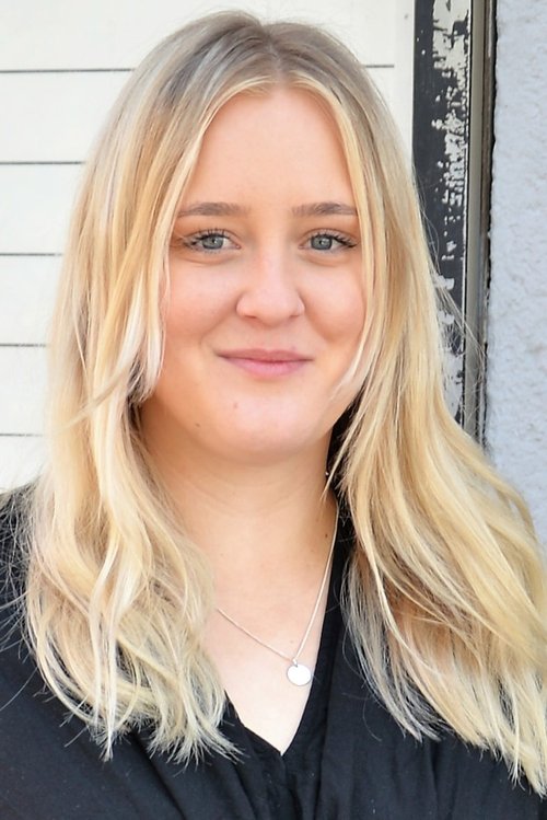 Julia Lyskova Juhlin as Antonia