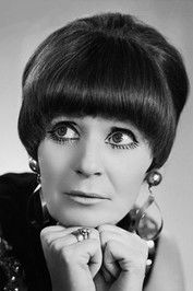 Irén Psota as Micci Diabolo