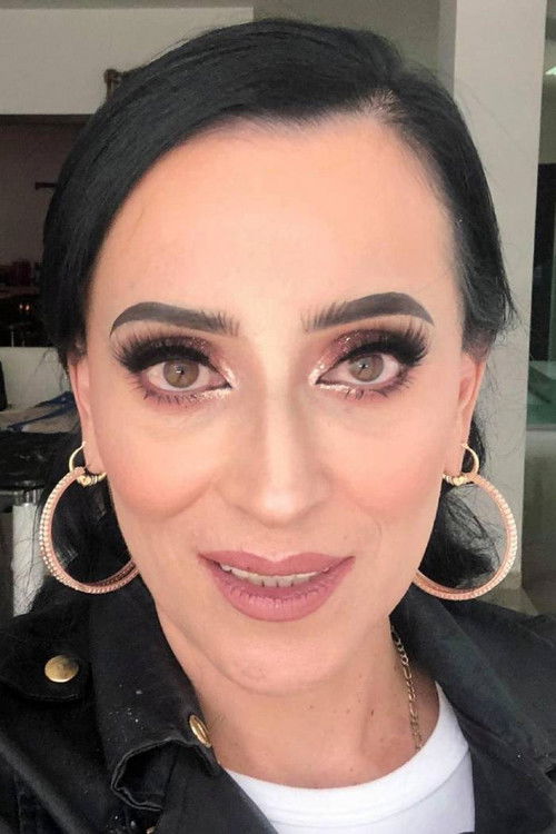 Lupita Reyna as Doña Elvia