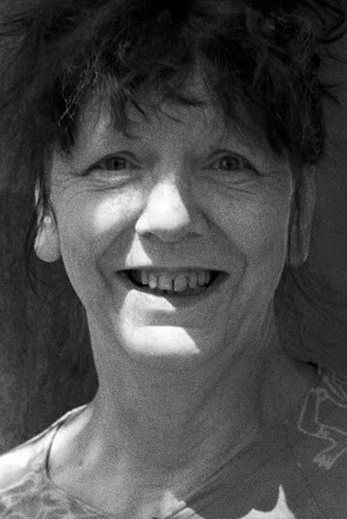 Anne-Marie Loop as Brahim's mother