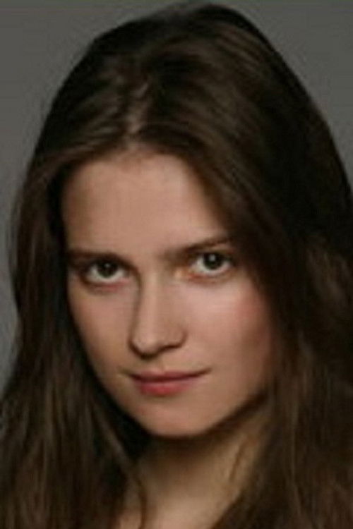 Nina Rakova as Alina