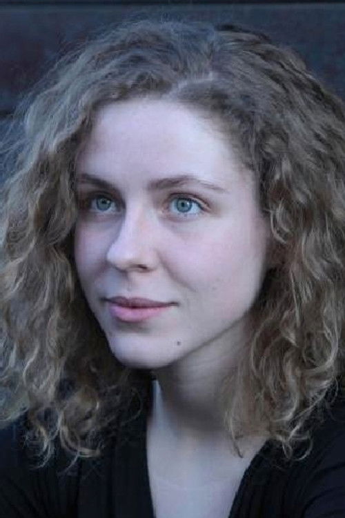 Laura Perrudin as Self - Chant, Harpe