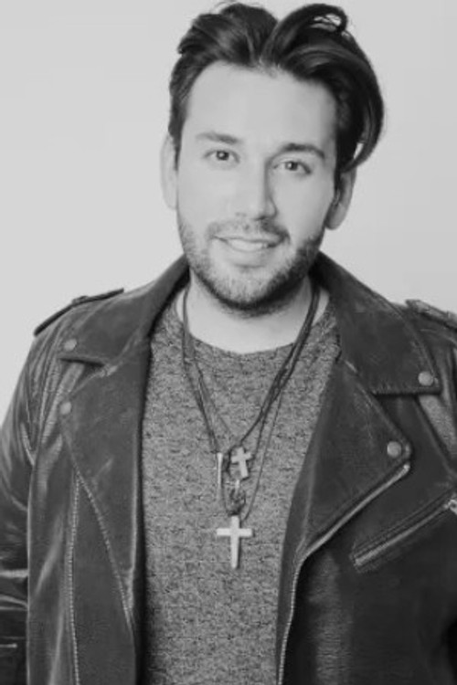 Joshua Guerrero as Don Carlo