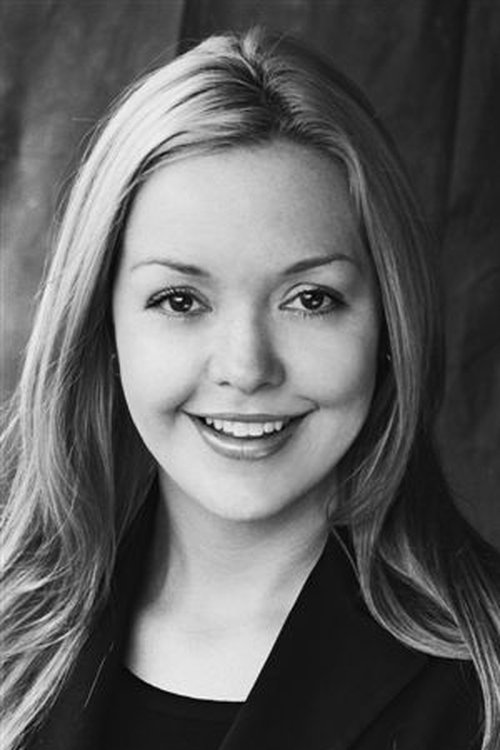 Katie Hamill as 80's Girl