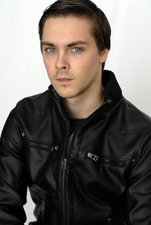 Michael Anthony Bagozzi as Noah