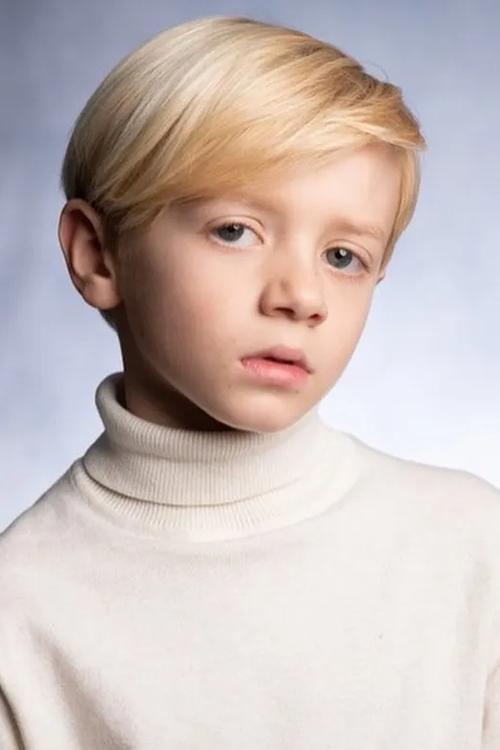 Dexter Sol Ansell as Young Coriolanus