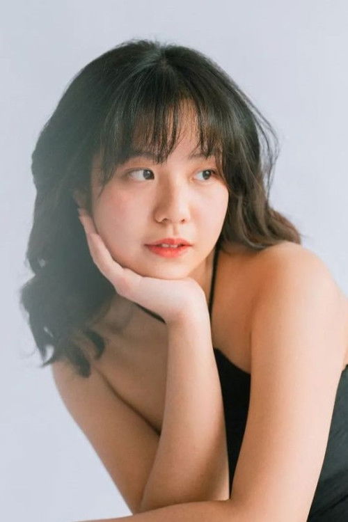 Chelcy Clarissa as Lisbeth