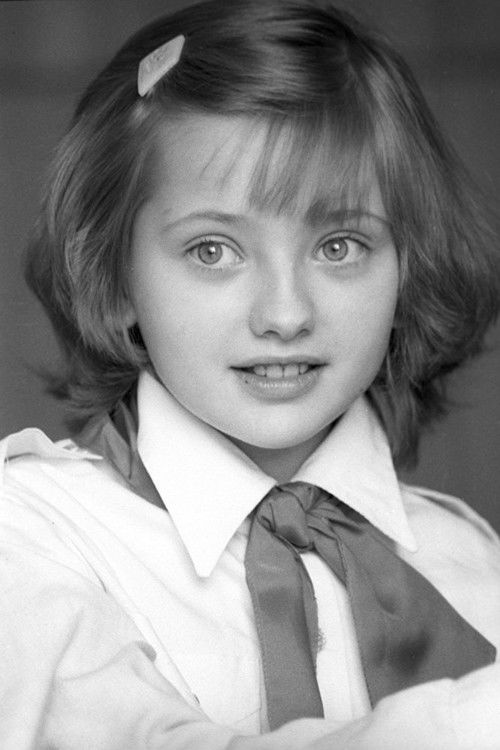 Yekaterina Lychyova as Faline (child)