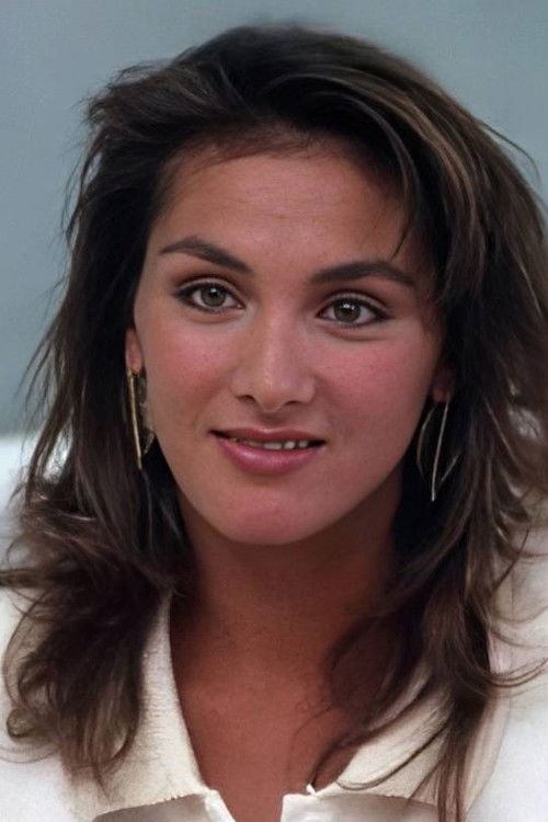 Kalei Shallabarger as Joan