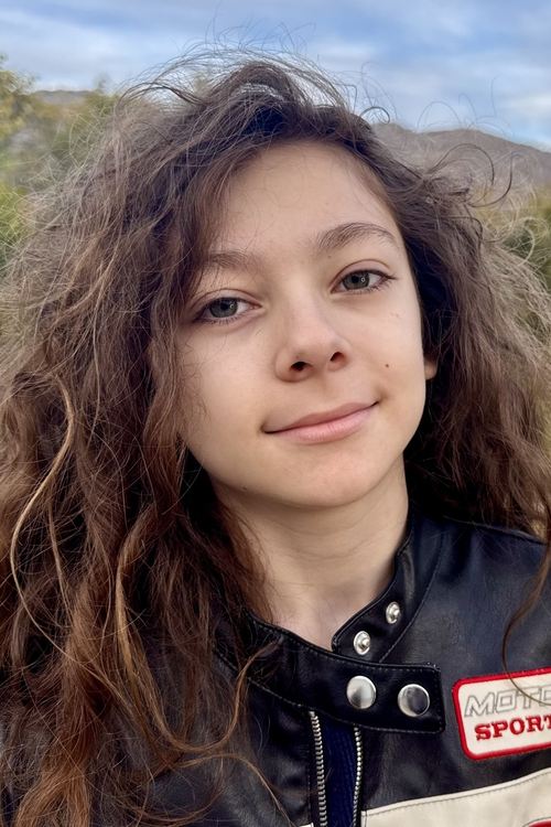 Remy Edgerly as Glordon (voice)