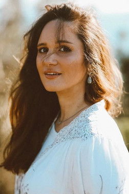 Filipa Maló Franco as Clara Figueiredo