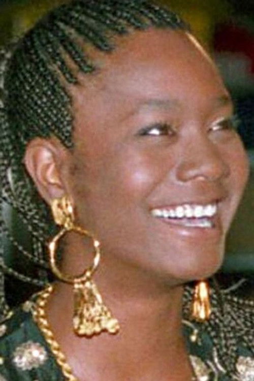 Peaches La von Tholstrup as Hairdesser