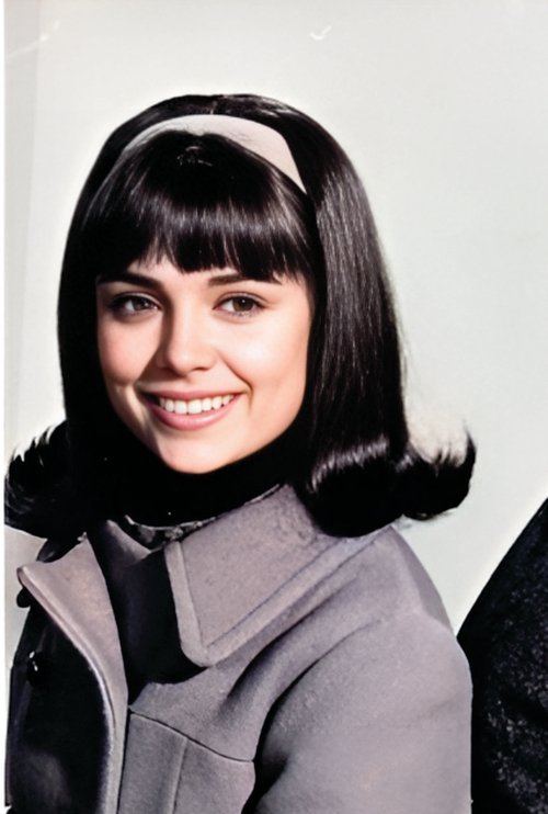 Joyce Menges as Debbie Dawson