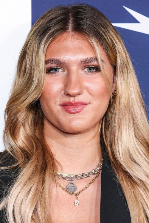 Zsa Zsa Zemeckis as Vanessa