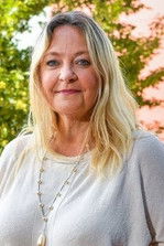 Vera Van Dooren as Bertha