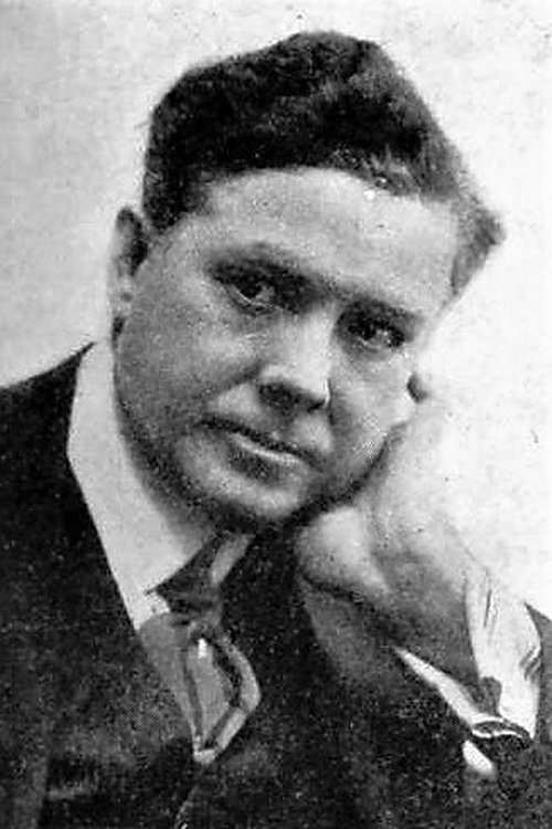 Harry Carter as Richard Sears