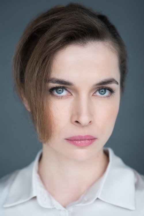 Veronika Norina as Анна Савина