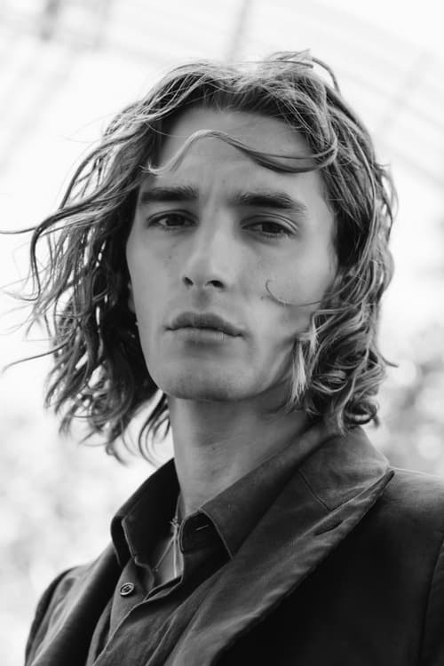 Jolan de Bouw as Aram