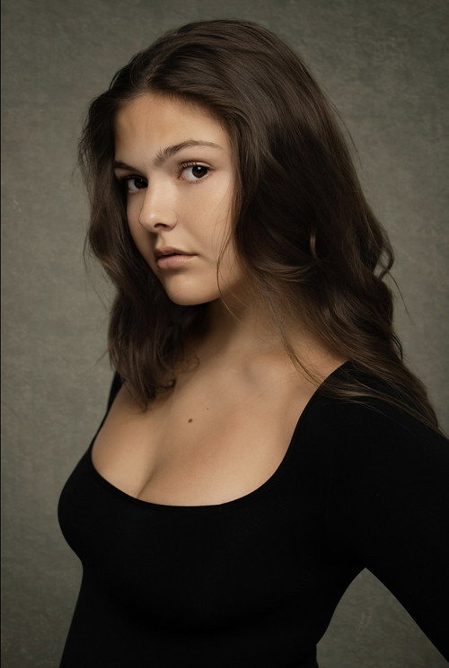 Macie Love as Kittie