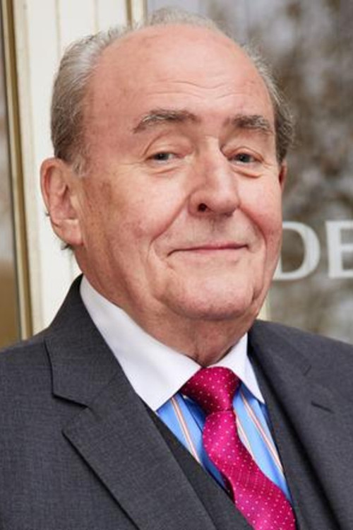 Michael Prelle as Herr Vössler