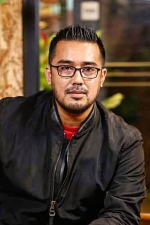 Zain Hamid as Karim Lawyer