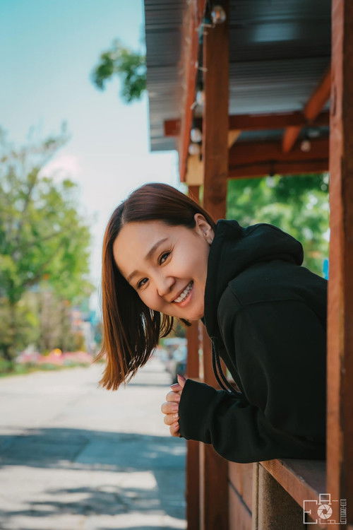 Naransolongo Gansukh as Ariunaa