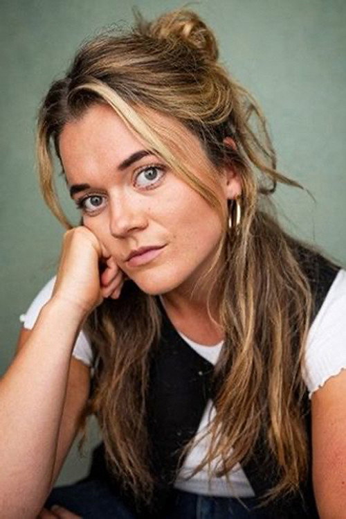 Fionnuala Gygax as Honor Blake