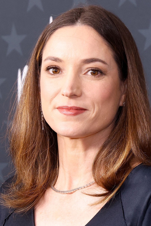 Emilie Lesclaux as Uma Cientista