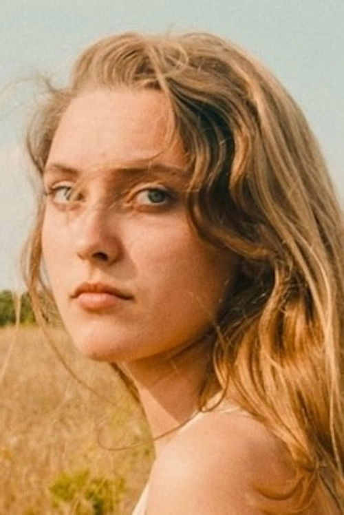 Maria Hein as Self - Singer