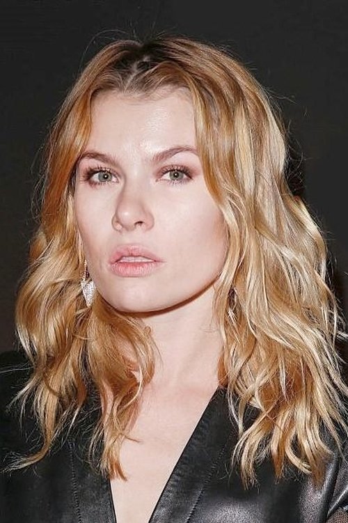 Anna Skidanova as Student