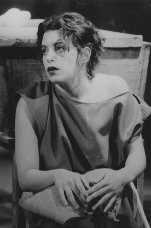 Paola Bechis as Gloria