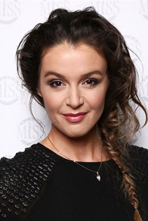 Iva Kubelková as Bartender Maruška