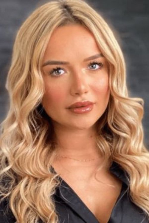 Victoria Mehault as Victoria