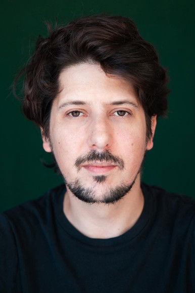 Luís Lobão as Camarada Prisão