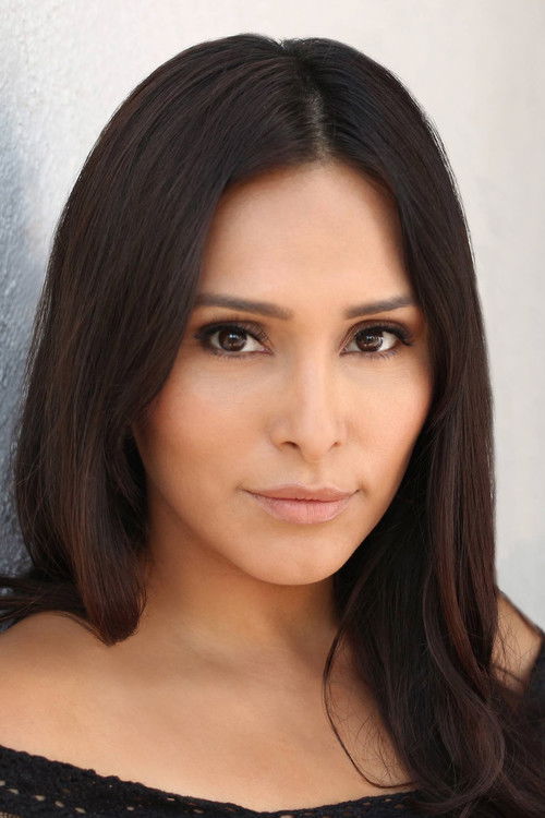 Carina Aviles Marshall as Alicia