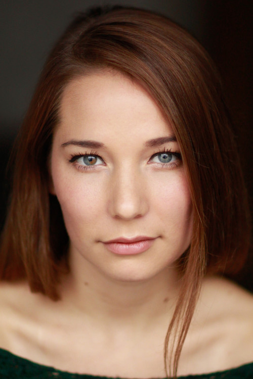 Alyssa Kempinski as Cassie