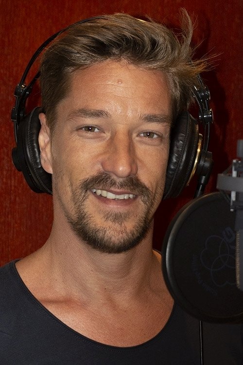 Máté Szabó as Kálvin