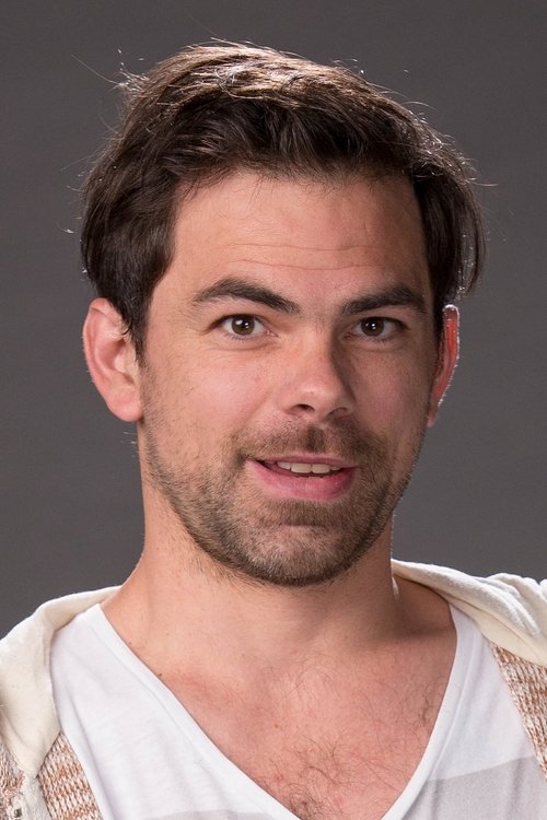 Francisco Gormaz as Vicente 'Vicho' Espinoza