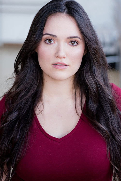 Isabella Fay as Elizabeth