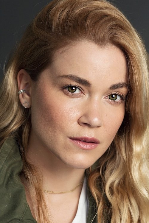 Summer Spiro as Girlfriend