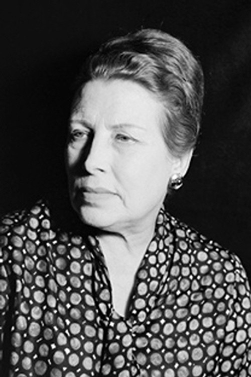 Josefina Silva as D. Vicência