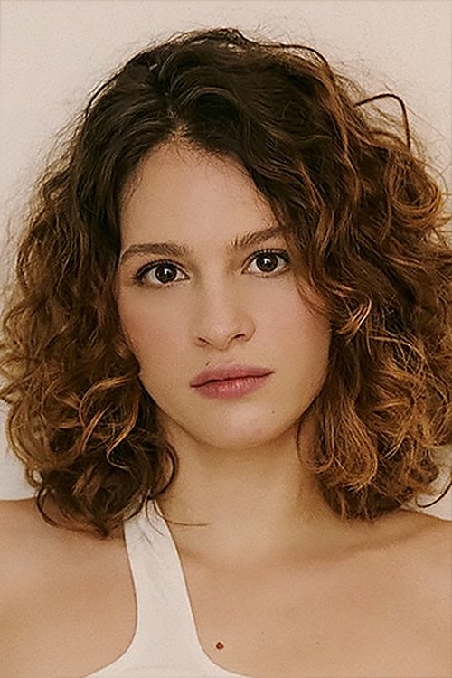 Lara Tremouroux as Louise