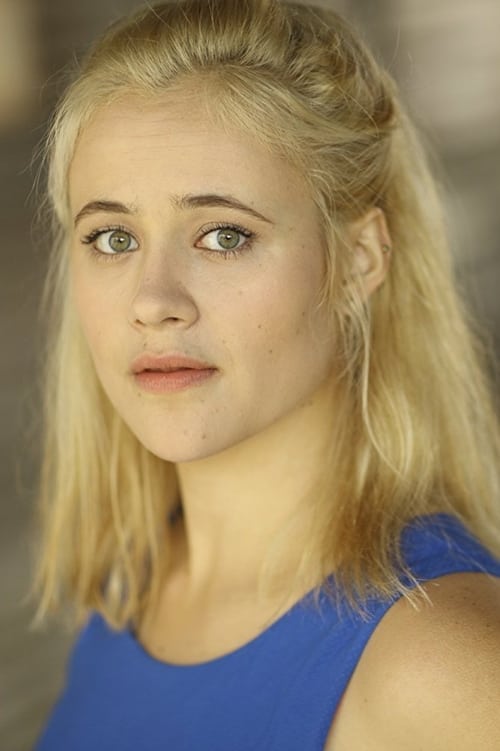 Hallie Grace Bradley as Amy