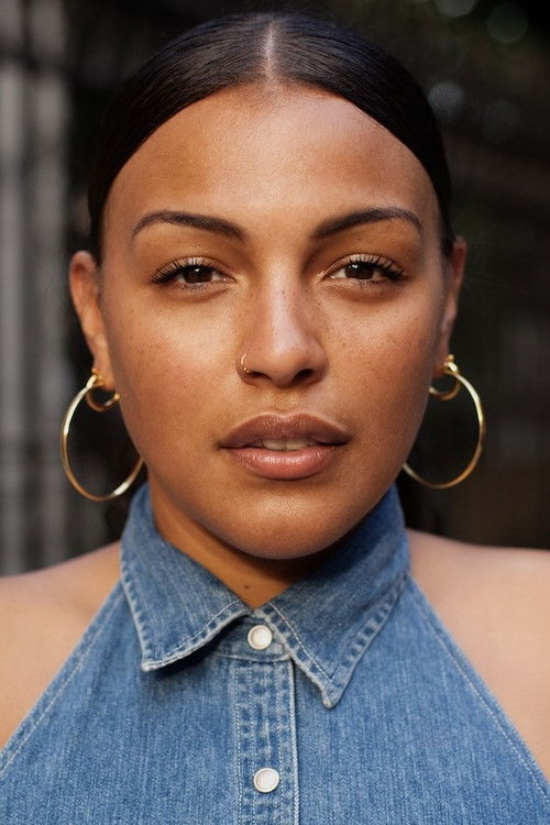 Paloma Elsesser as Self - Model