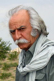 Mohammad Ali Inanloo as Pilot