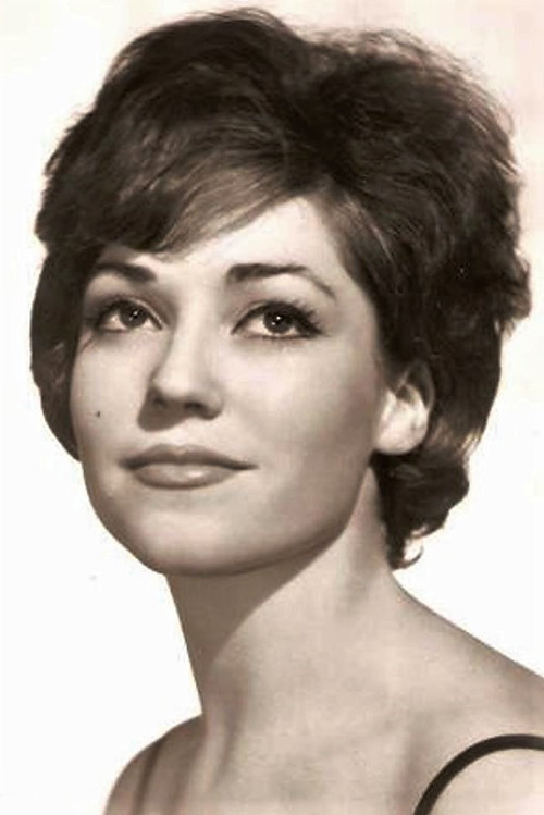 Alicia Tomás as Françoise