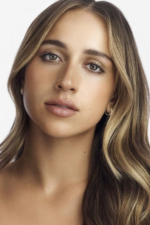 Tate McRae as Spot Splatter Splash (voice)