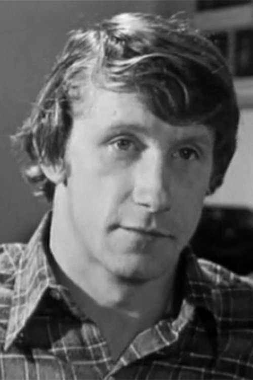 Aleksandr Kavalerov as Геннадий Попов