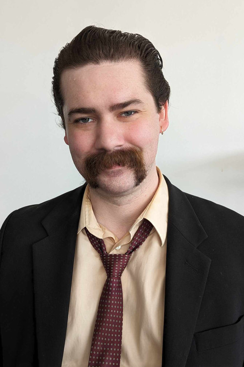 Paul Gallo as Edward Peters